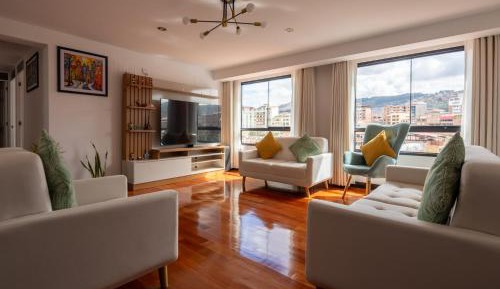 Three-Bedroom Apartment with Mountain View