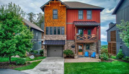 Four-Bedroom Holiday Home