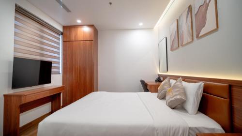 One-Bedroom Premier Apartment