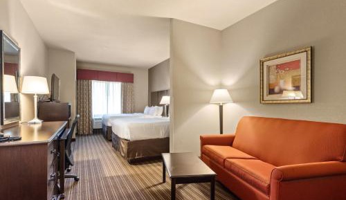 Queen Suite with Two Queen Beds and Roll-In Shower - Disability Access/Non Smoking
