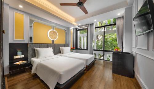 Suite with City View