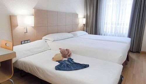 Twin Room with Extra Bed