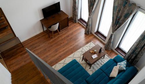 Apartment - Split Level