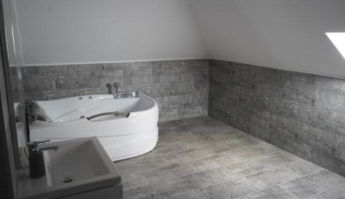 Double Room with Spa Bath