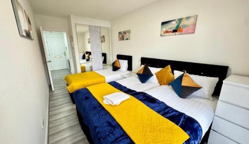 Three-Bedroom Premium Apartment with Balcony