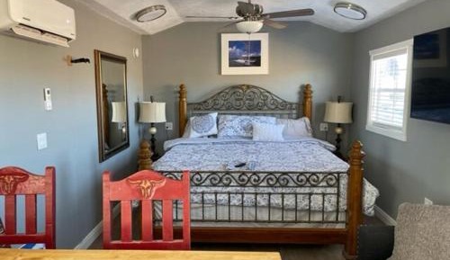 One-Bedroom House