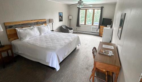 King Room with Pool View