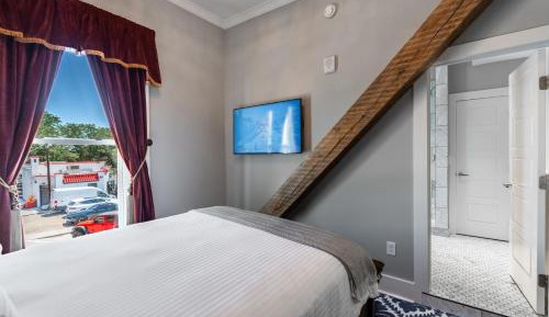 Queen Room
