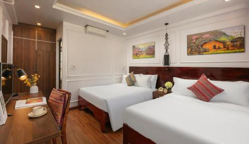 Superior Twin Room with City View
