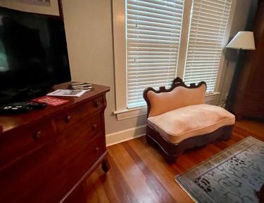 Deluxe Queen Studio 