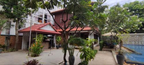 Deluxe Double or Twin Room with Balcony