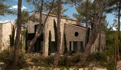 Villa with Garden View