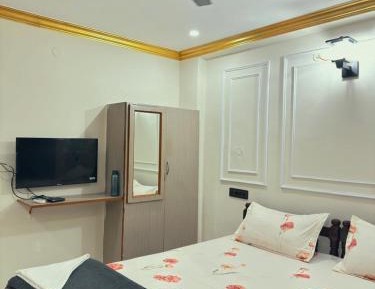 Large Double Room