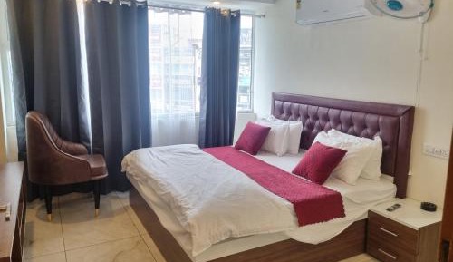 Deluxe King Room