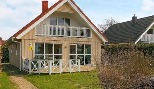 Three-Bedroom Holiday Home 