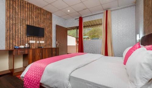 Double Room with Mountain View
