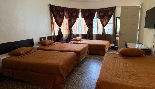 Classic Quadruple Room