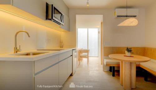 Exclusive Apartment, Balcony, City View