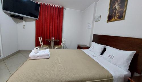 Standard Queen Room