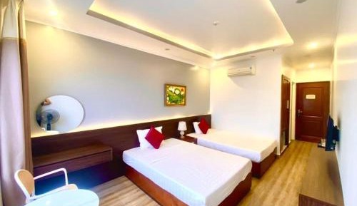Twin Room with City View