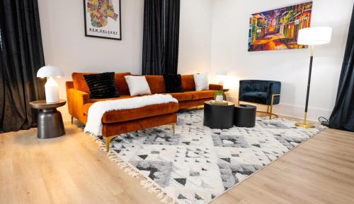 Room #1475315401