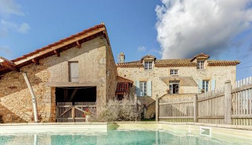Three-Bedroom Holiday Home 