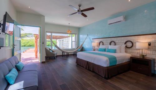 Room #1474795401