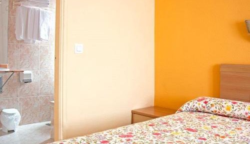 Single Room with Private Bathroom