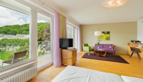 Suite with Balcony and Air Conditioning