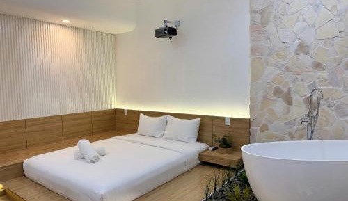 Superior King Suite