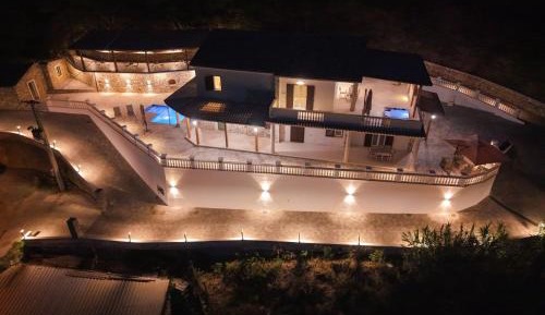 Apartment with Terrace and Sea View - First Floor 