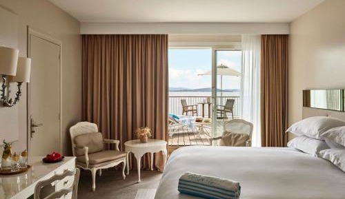 Luxury Room with One King Bed and Sea View - Private Panoramic  Solarium