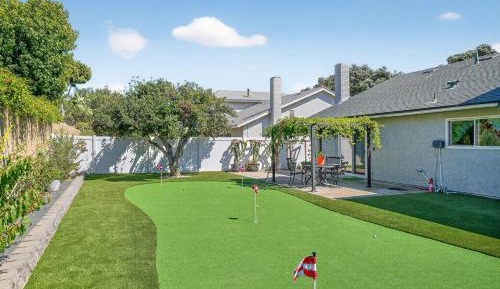 Four-Bedroom Holiday Home