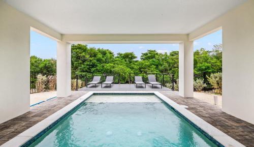 Three-Bedroom Holiday Home 