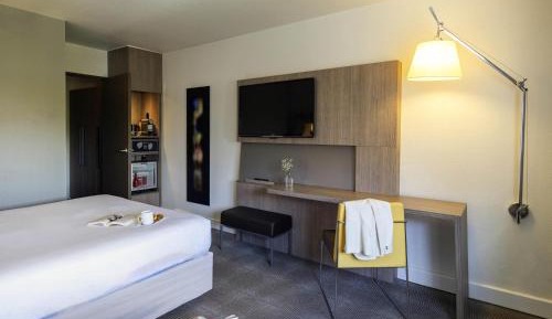 Superior Double Room with Sofa