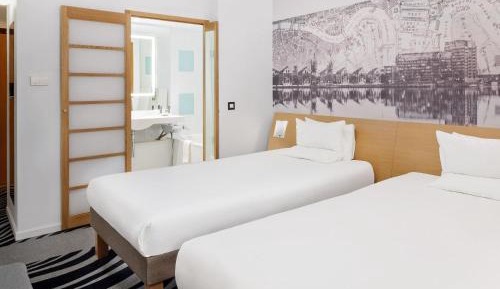 Standard Double Room with Two Single Beds