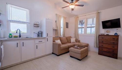 Studio Apartment with King Bed