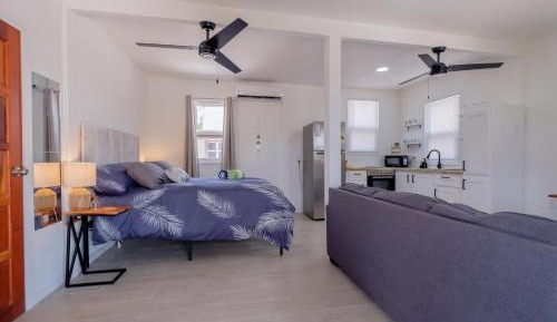 Studio Apartment with Queen Bed