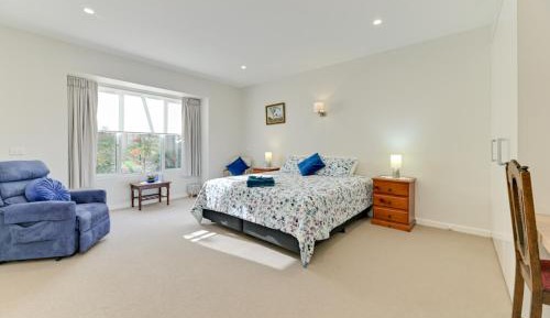 Double or Twin Room with Private Bathroom