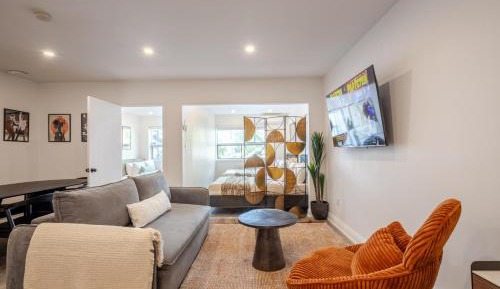 Two-Bedroom Deluxe Apartment