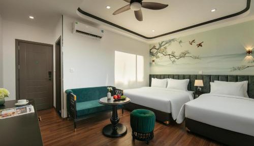 Triple Room with City View