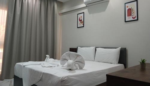 Three-Bedroom Deluxe Apartment