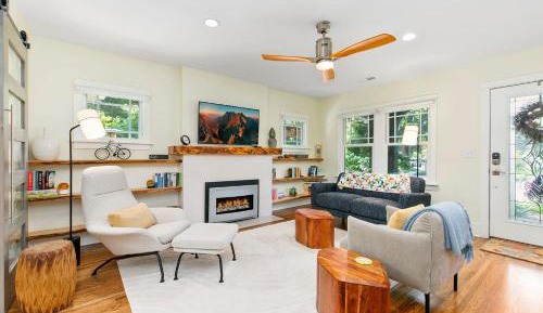 Four-Bedroom Holiday Home