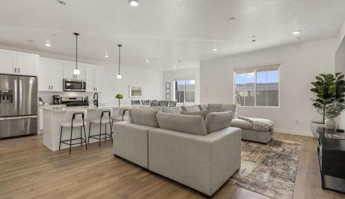 Four-Bedroom Holiday Home