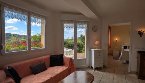 Holiday Home (5 Adults)