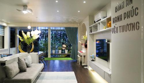 Four-Bedroom Luxury Apartment