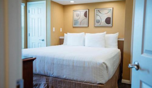 King Room with Sofa Bed