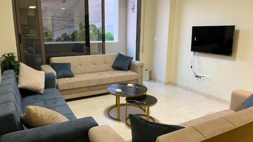 One-Bedroom Apartment with Pool View