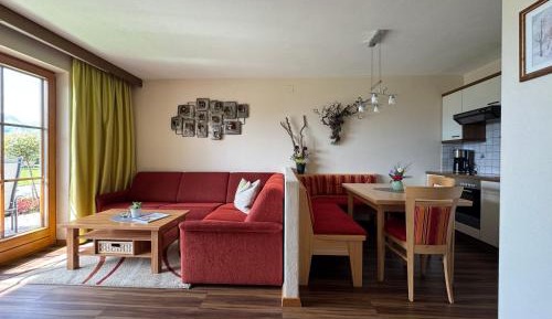 Large One-Bedroom Apartment with Sofa Bed