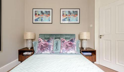 Deluxe One-Bedroom Apartment with Garden View